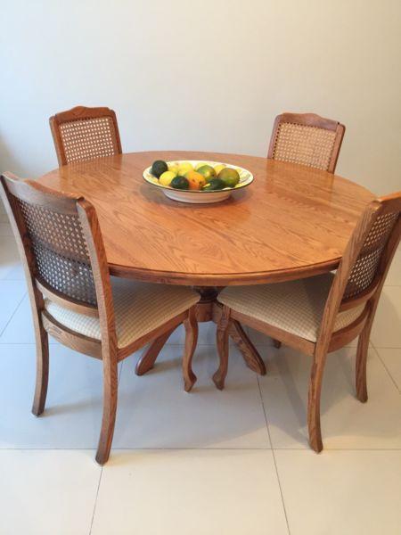 SOLID OAK DINING ROOM CHAIRS