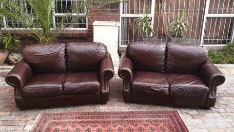 Stunning Genuine Leather 2pc Lounge Suite, 2 x Full Grain Studded Sofas in Oxblood, 0826245168