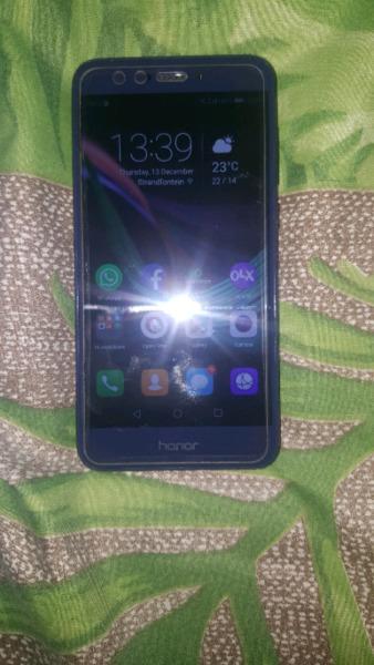 Huawei Honor 8 lite in very good condition for sale R2000 NEG