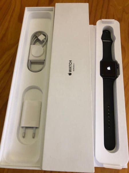42MM APPLE WATCH SERIES 3 SPACE GREY ALUMINIUM CASE WITH BLACK SPORT BAND