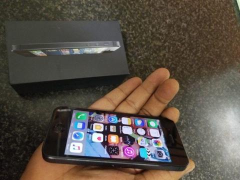 iPhone 5 16gb for sale mint condition with box
