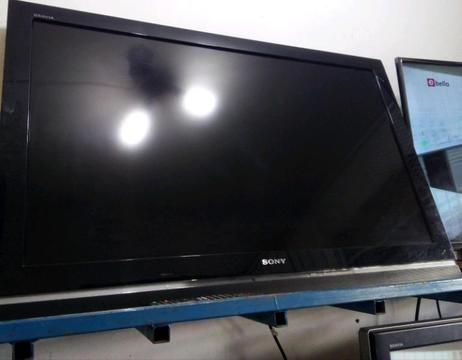 Sony bravia 40 inch LCD FHD TV with original remote control