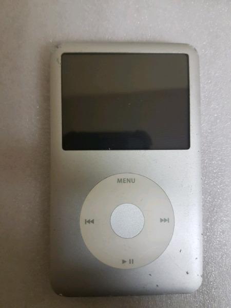 Silver Apple iPod Classic 80 Gig