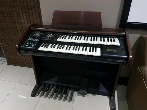 Technics electric organ