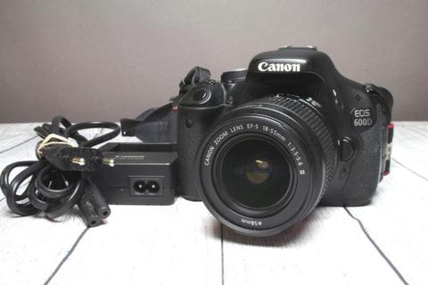 Canon 600D DSLR with 18-55mm lens