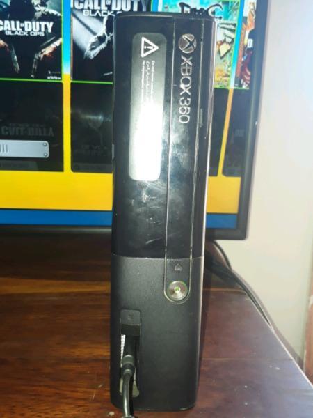 Xbox 360 + 22 games