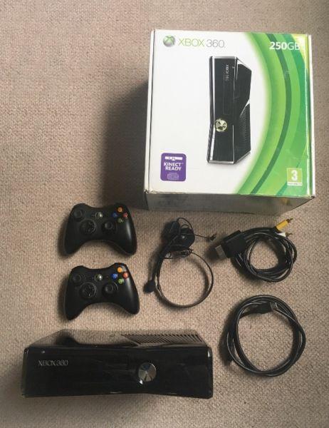 XBox 360, 2 x wireless Controllers & 19 Games