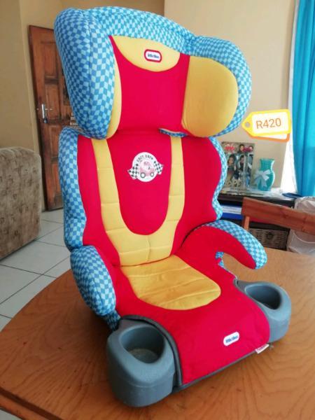 Booster seat with cupholders and adjustable headrest 15-36kg