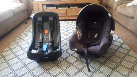 Joie Car seat and Click base (R2000)