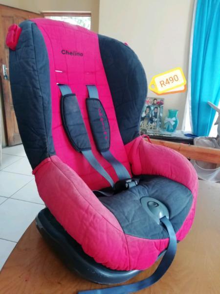 Various carseats (prices on pics)