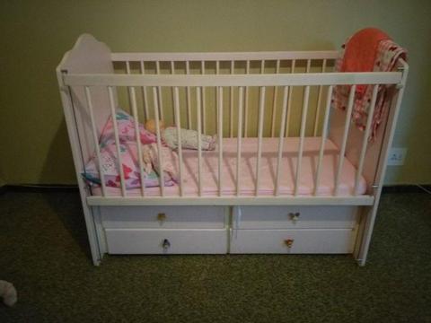 Baby wooden cot