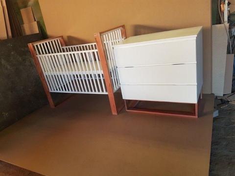 Baby Cot and Compactum-R 5999,00 Sur 30