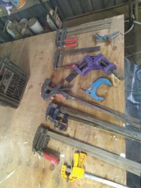 Hand clamps and corner clamps