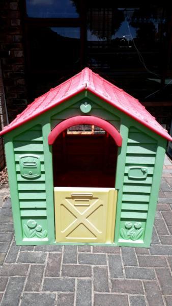 Toddler playhouse