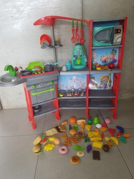 Play Kitchen and Accessories