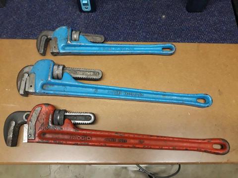 Bobbejaan spanners for sale , pipe wrenches . Belt sander & router machine