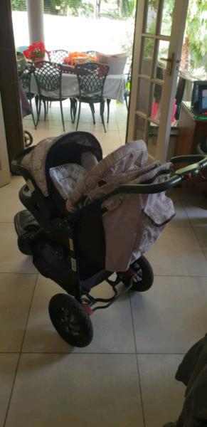 Three-Wheel Chelino Baby Pram and Car Seat set
