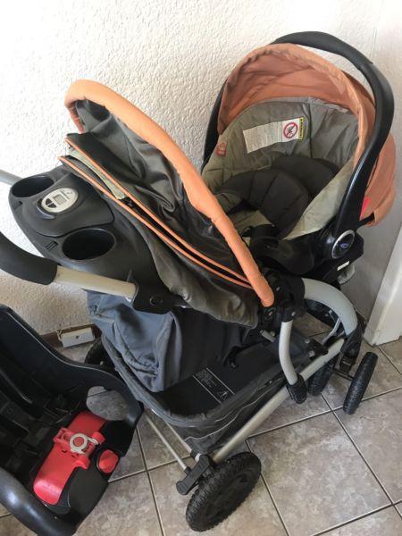 Graco pram with time and temperature gauge