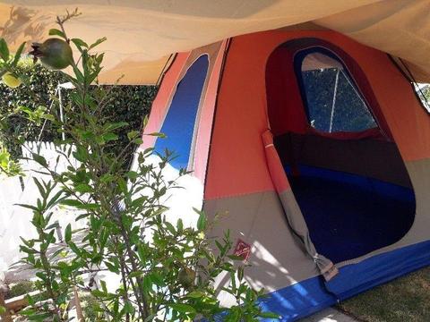 Out and About Jumbo Igloo Jumbo 4 Man Tent with Shade Cover