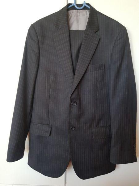 Men Suit for Sale
