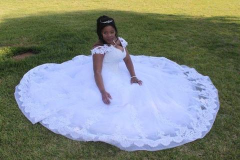 wedding dresses for hire!!!!