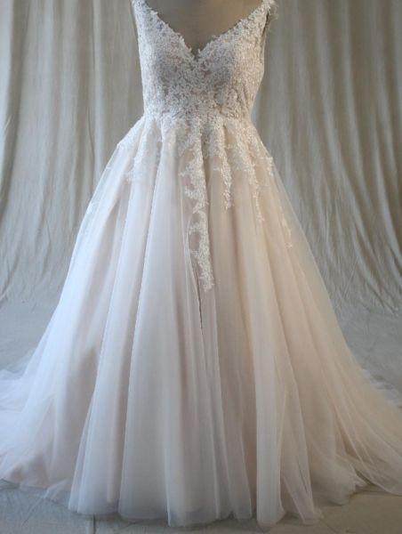 WEDDING DRESSES FOR HIRE