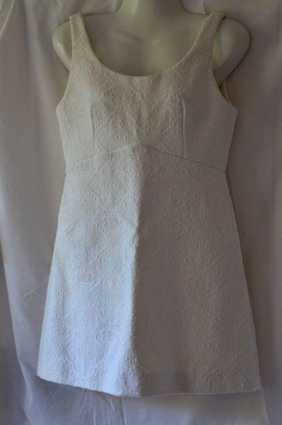 Beautiful White Zara Summer Dress (Medium)
