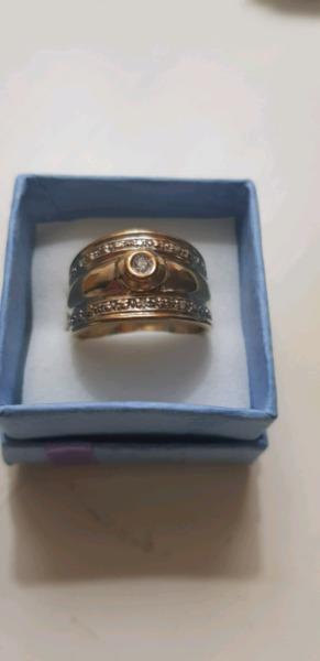 9ct gold wedding ring