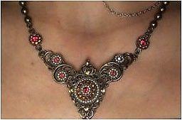 BEAUTIFUL vintage style necklace
