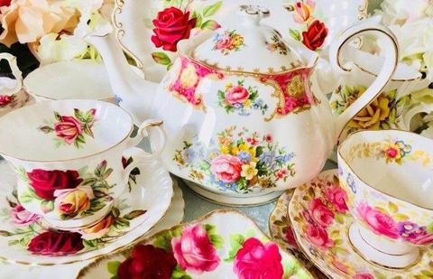Royal Albert tea sets/ Ek koop Royal Albert teestelle aan
