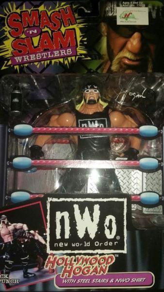 WWE/ORIGINAL WCW NWO HOLLYWOOD HULK HOGAN FIGURE!VERY RARE !IN BOX!WRESTLING COLLECTIBLE!