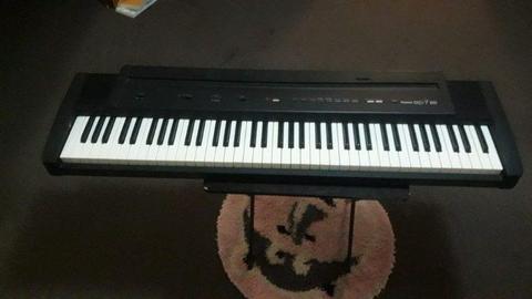 Roland E 7iie Piano Keyboard
