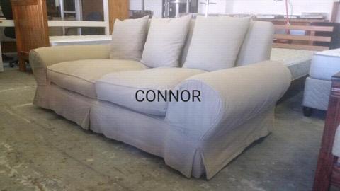 ✔ GORGEOUS!!! Connor 2 Division Couch
