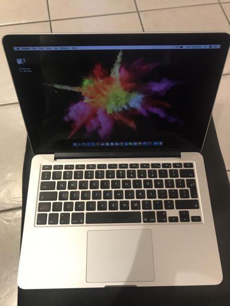 MacBook Pro 13” retina 4gb memory 128ssd
