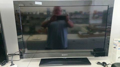 Sony Bravia 32 inch Tv with remote.Very good condition.R2500.0842565986