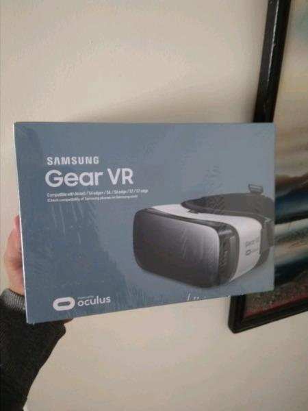 Samsung Gear VR goggles for sale