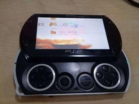 Sony PSPgo, Model PSP-N1000 (build in games over 300)