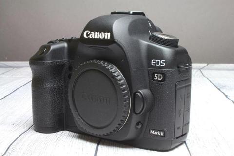 Full frame Canon 5D mk2 body for sale. Shutter count 16105