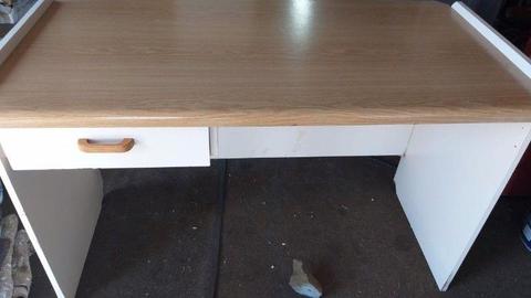 Melamine Desk with Beach Wood