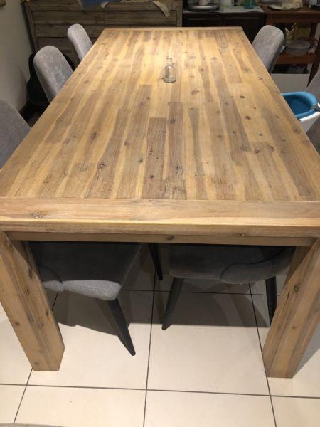 Solid wood dinning room table