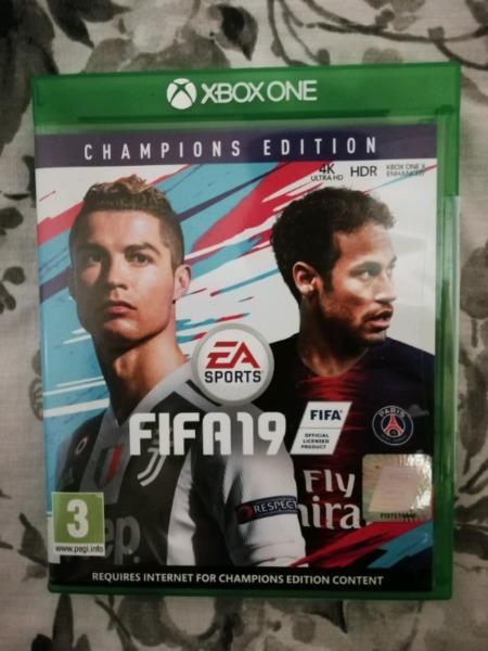Xbox one fifa 19 and other games for sale