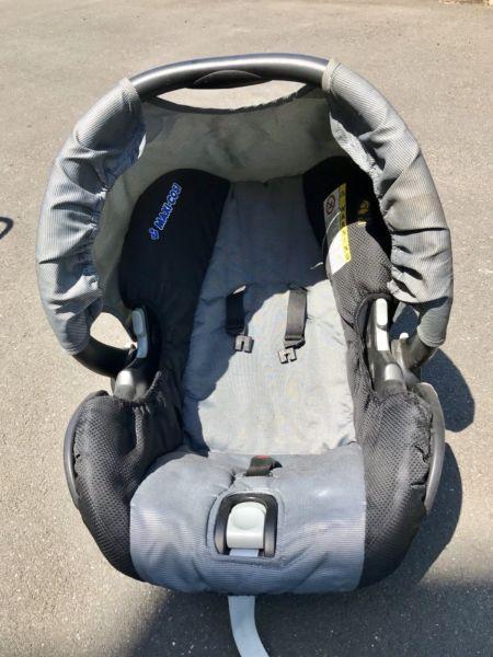 Maxi Cosi baby car seat