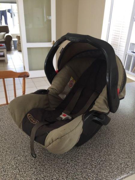 Graco baby car seat