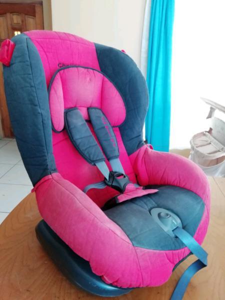 Reclining Chelino carseat 9-25kg