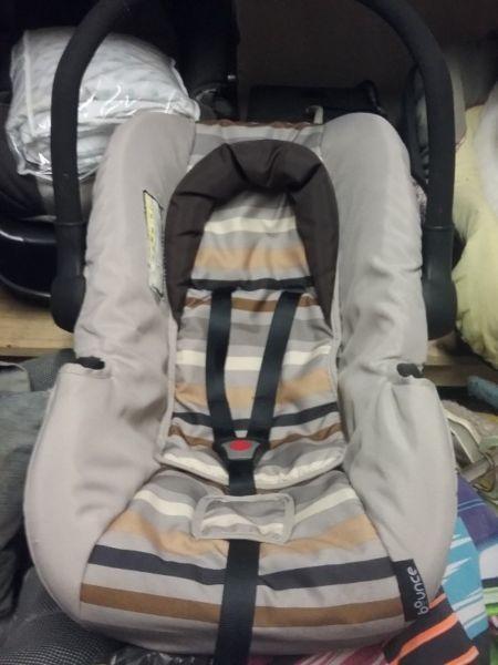 Bounce carseat birth to 13kg