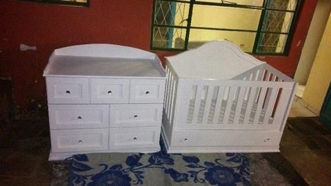 Square Line Cot Set with Headboard