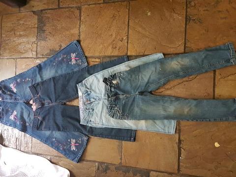 4 pairs of girls jeans bundle.......R200 for the lot