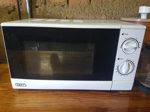 Defy microwave second hand