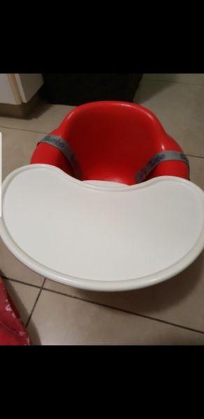Bumbo floor seat with feeding tray R300