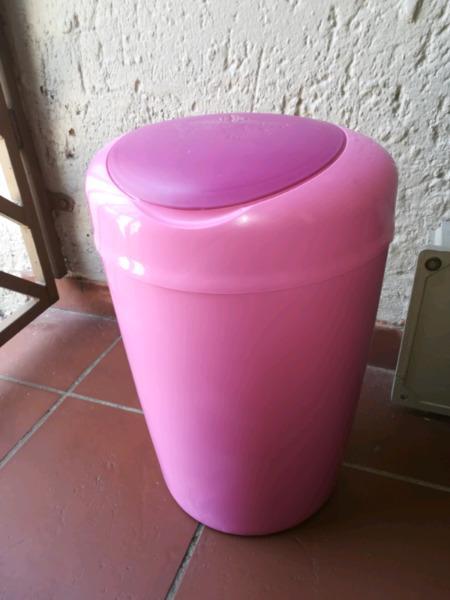 Tommee Tippee nappy bin excellent condition